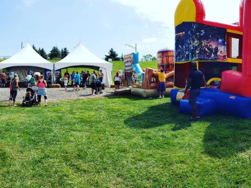 https://www.festivalsandeventsontario.com/index.php?option=com_jomcomdev&format=raw&task=ajax.image&pr=dz04NTAmYWM9NC8z&hash=ddedf4&dir=un&src=1023-NI-5.jpg